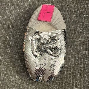 💖NWT Simply Southern Silver Sequin Slipper Socks